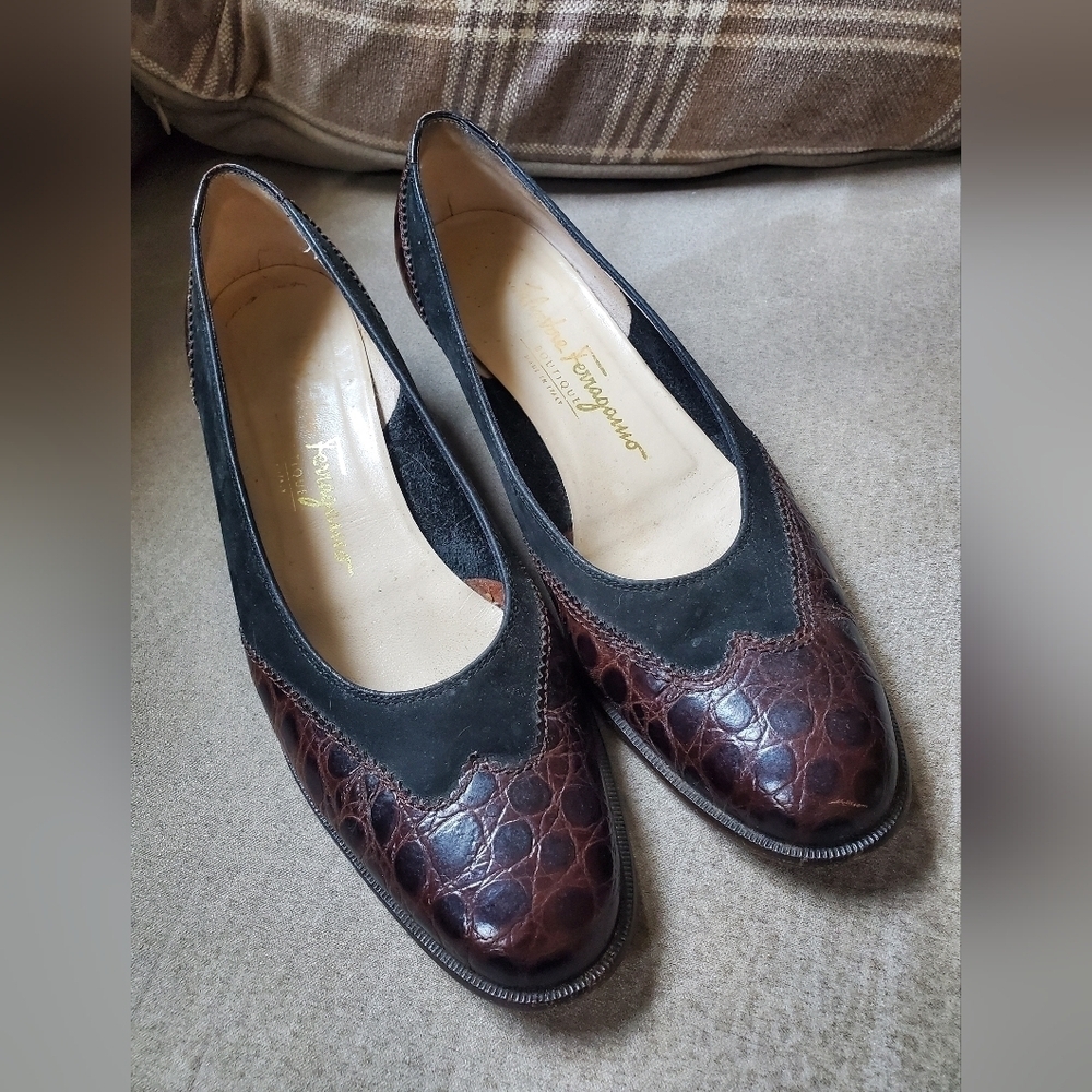 Salvatore Ferragamo Croc Embossed Leather & Suede Pumps Heels Size 7.5